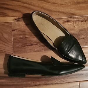 Everlane Black Leather Loafers 8.5, good used